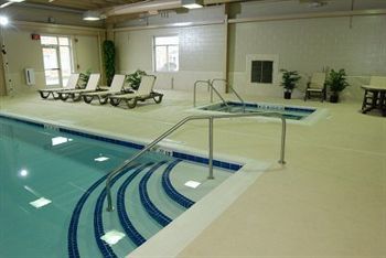 Hampton & Syracuse North Airport Area Hotel 3*