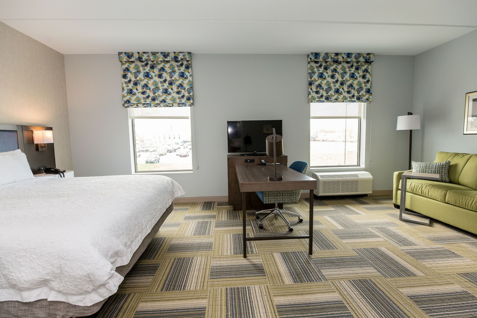 Hampton & Syracuse North Airport Area 3*